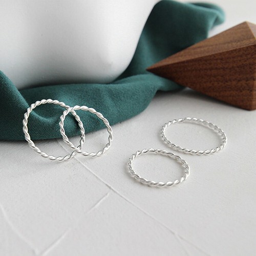 Schmaler damen ring - ring, verdreht